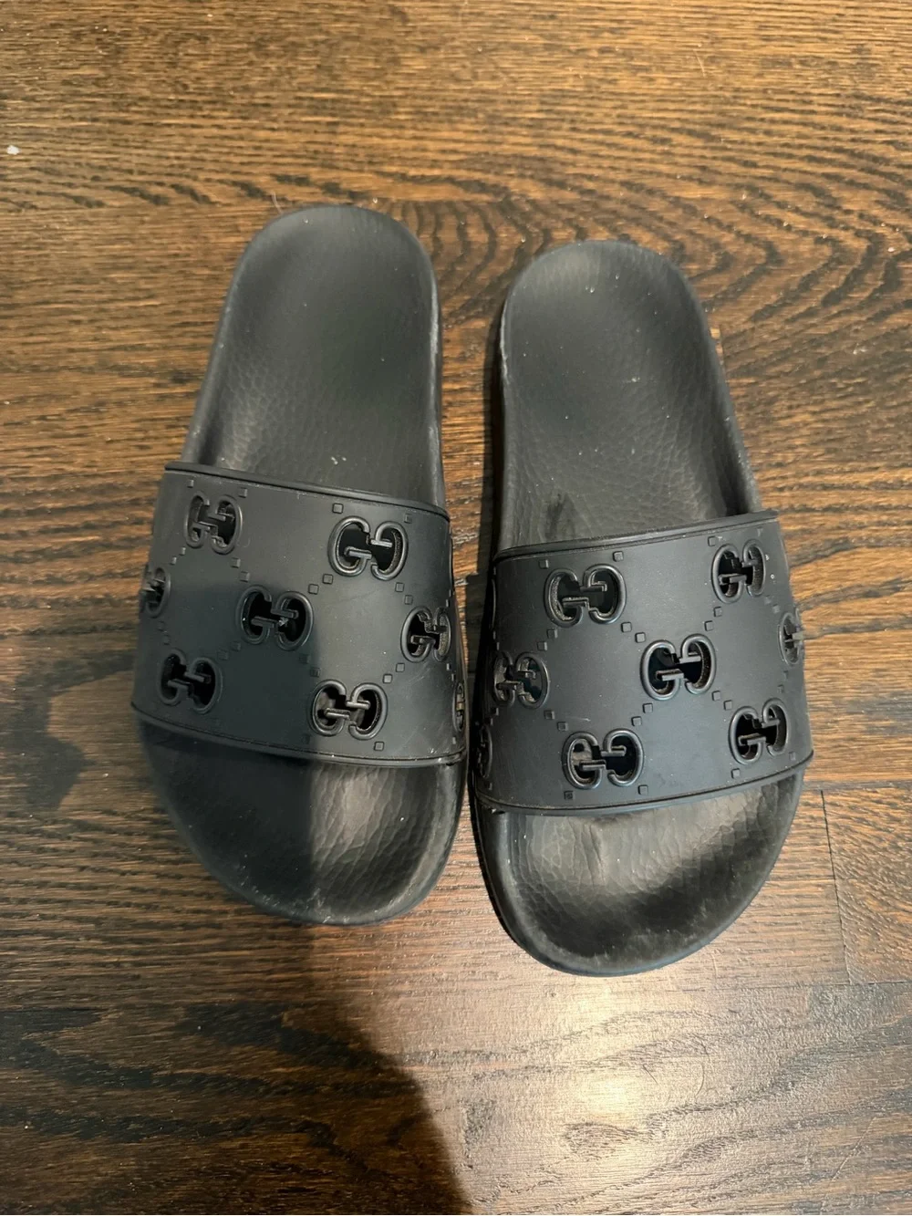 Gucci Sandals - Picture 1 of 5